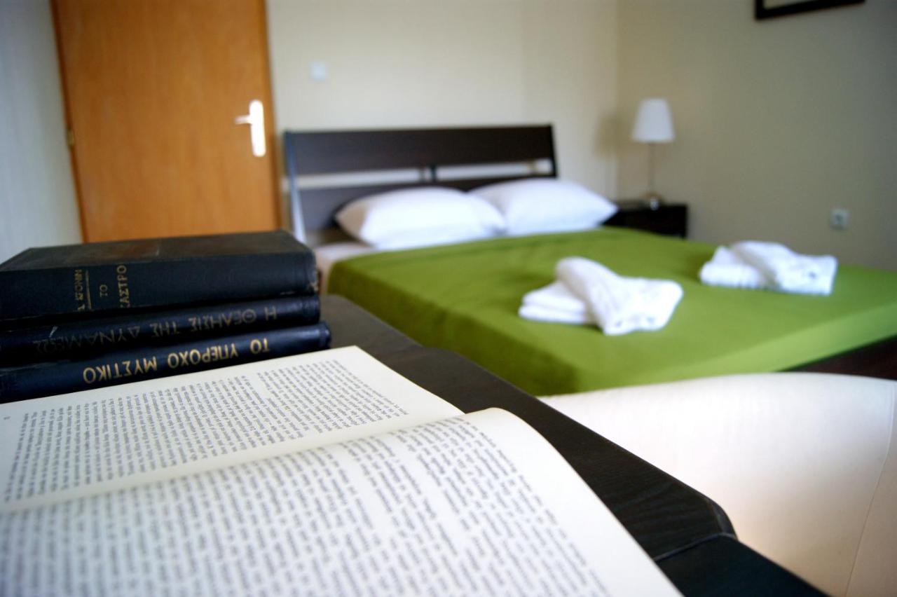 Simplicity At Iris Accommodation Psakoudia Pokoj fotografie
