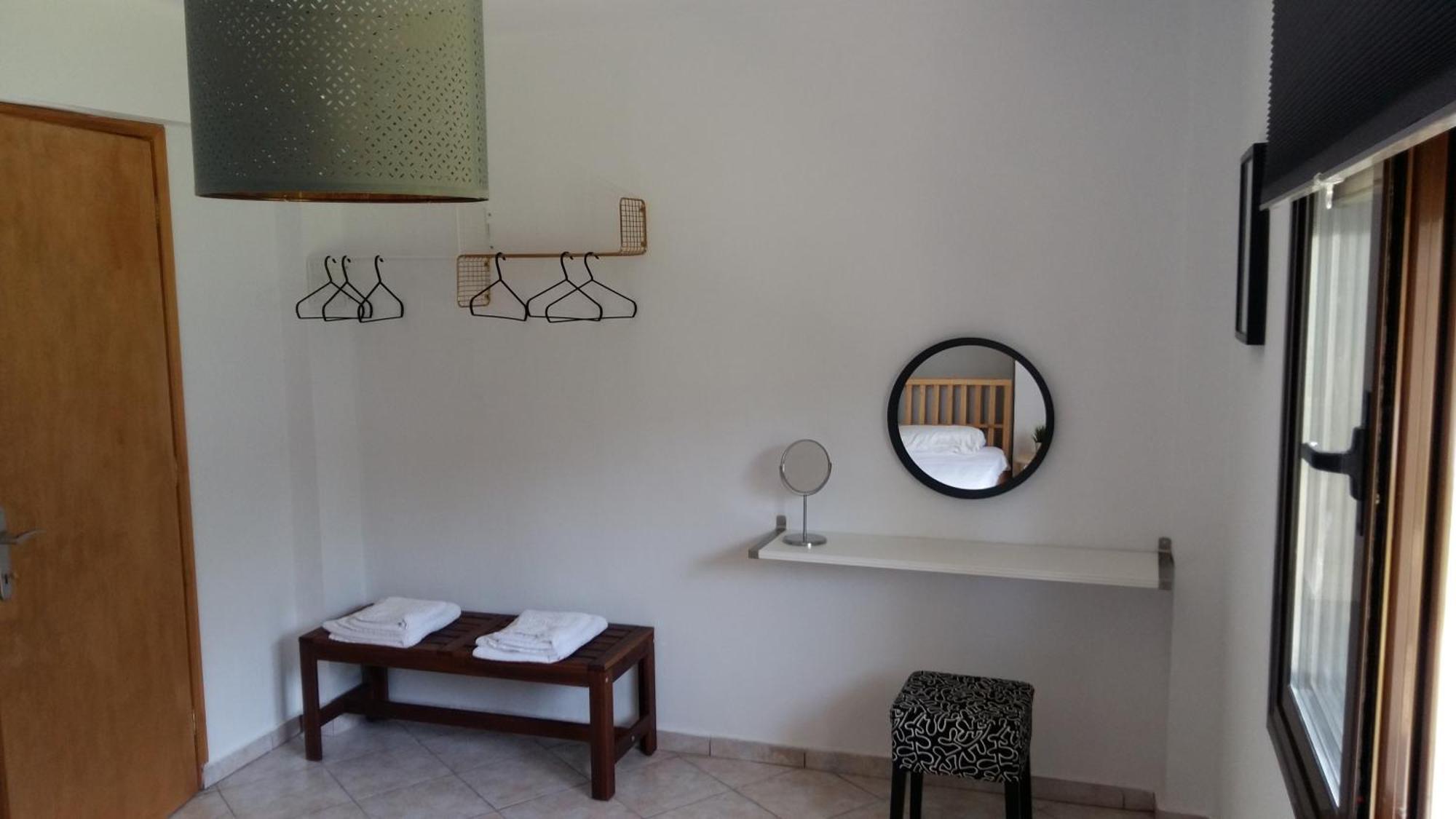 Simplicity At Iris Accommodation Psakoudia Exteriér fotografie